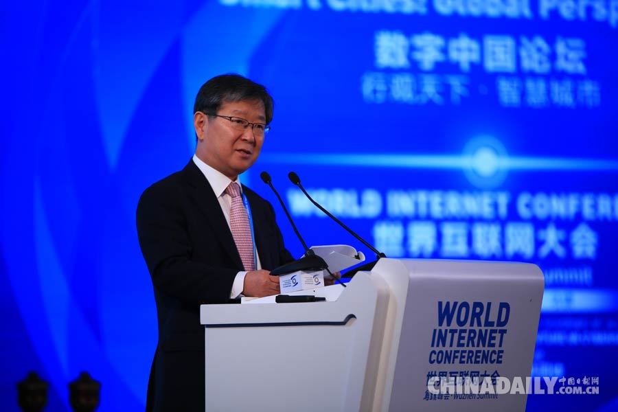 論壇上發(fā)表主旨講話的嘉賓都有誰(shuí)？