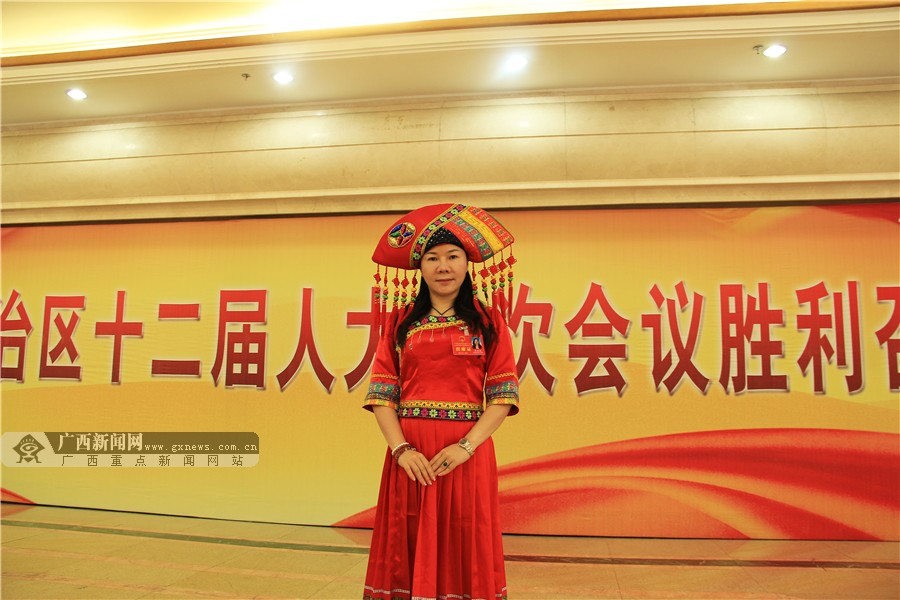 廣西兩會(huì)上的少數(shù)民族代表
