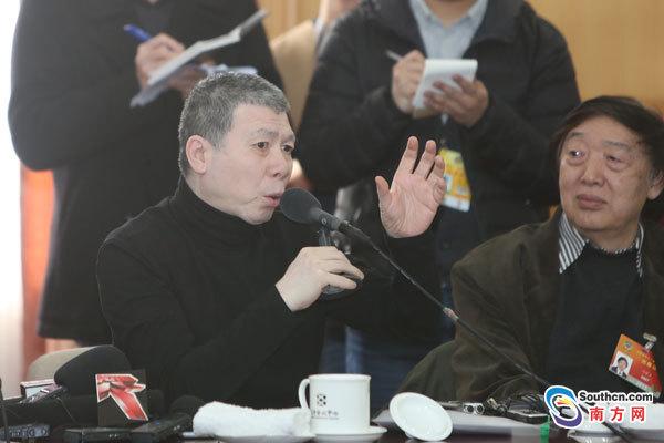 馮小剛建議恢復常用繁體字 選100個進小學課本