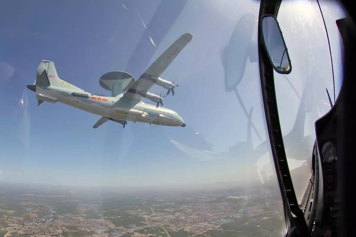 開掛吧,中國空軍!