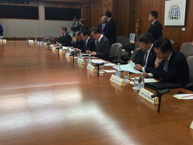 中加兩國總理舉行會談 正式啟動年度對話機(jī)制