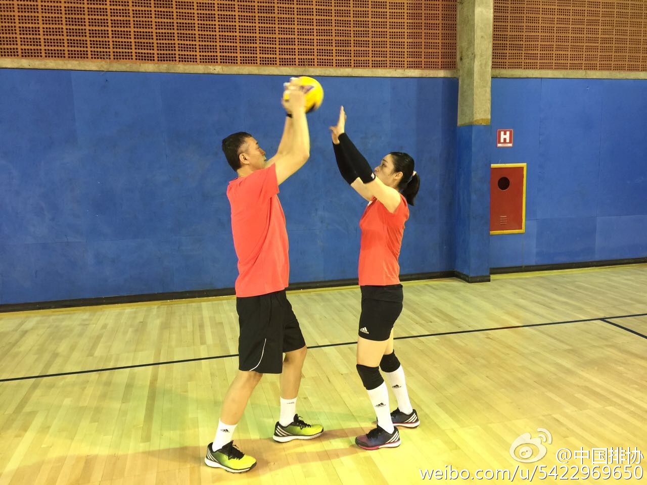 女排順利飛抵里約 圣保羅訓練營賽前忙備戰