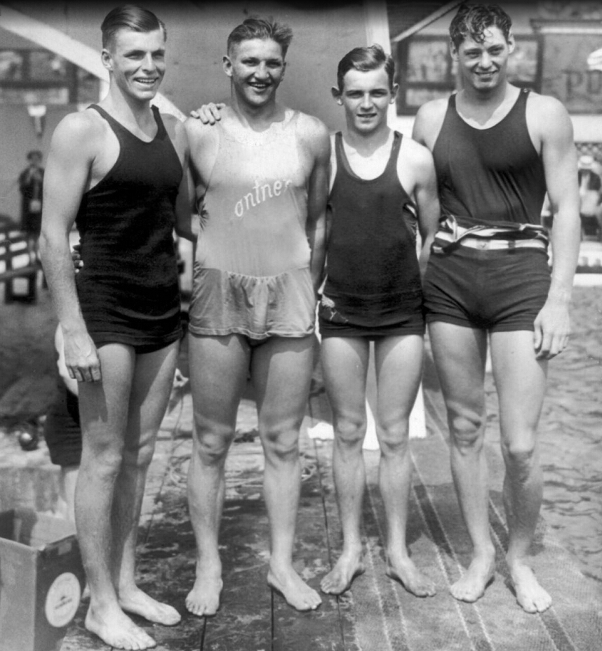 水中速度與激情“戰袍”不能少 奧運泳衣進化史