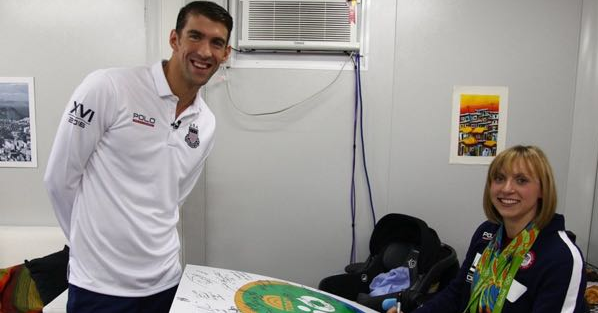 小粉絲的逆襲!菲爾普斯請(qǐng)雷德基簽名