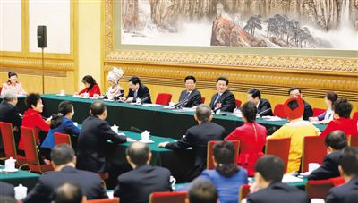 一枝一葉總關(guān)情，習(xí)近平兩會(huì)上的民本情懷