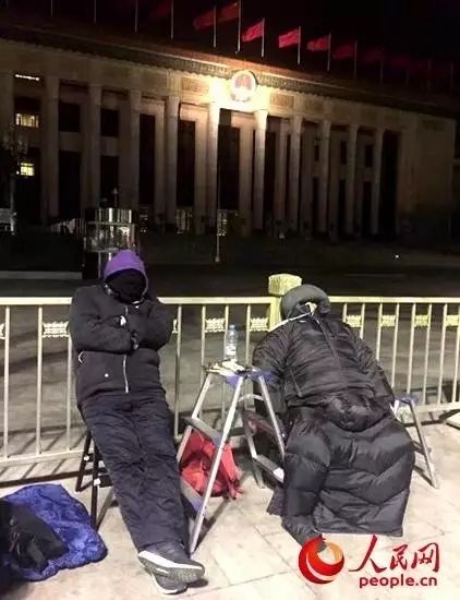 記者兩會24小時:帶著“溫度”的新聞是怎么產生的