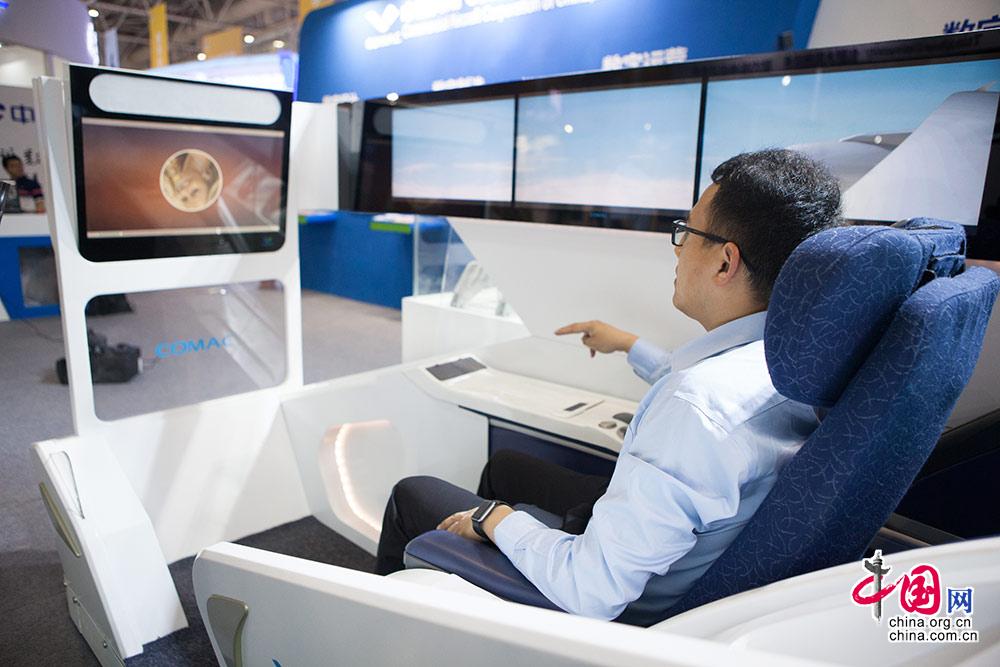 手勢(shì)支付、無人駕駛、 AI 導(dǎo) 覽 ……數(shù)字中國建設(shè)成果展覽會(huì)亮點(diǎn)搶先看 [ 組圖 ]