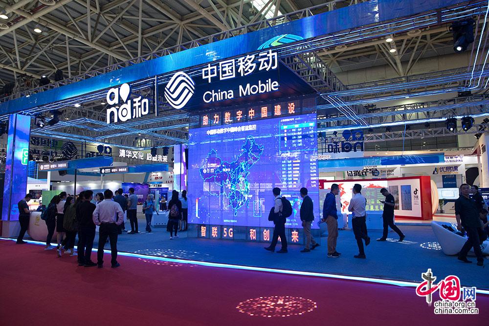 手勢(shì)支付、無人駕駛、 AI 導(dǎo) 覽 ……數(shù)字中國(guó)建設(shè)成果展覽會(huì)亮點(diǎn)搶先看 [ 組圖 ]