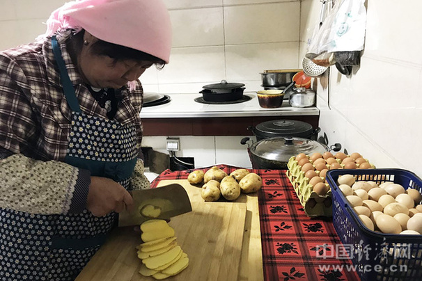 【金記者扶貧日記】荒坡變花海 邊麻溝村火了