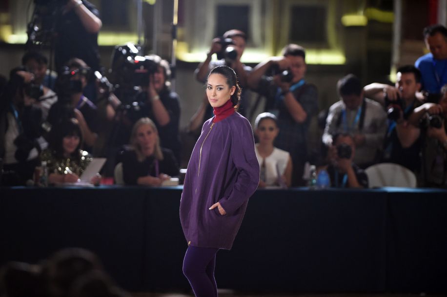 百名世界小姐冠軍亮相三亞頂級(jí)模特秀