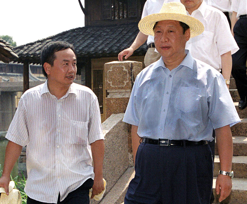 國平:短帽輕衫烏鎮(zhèn)行 一枝一葉總關情