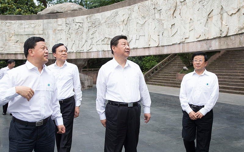 2015年習近平與群眾在一起的親密瞬間