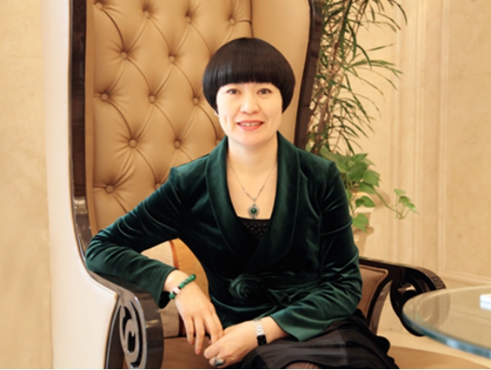 地產(chǎn)華表獎:樓艷青榮獲房地產(chǎn)領(lǐng)軍人物獎