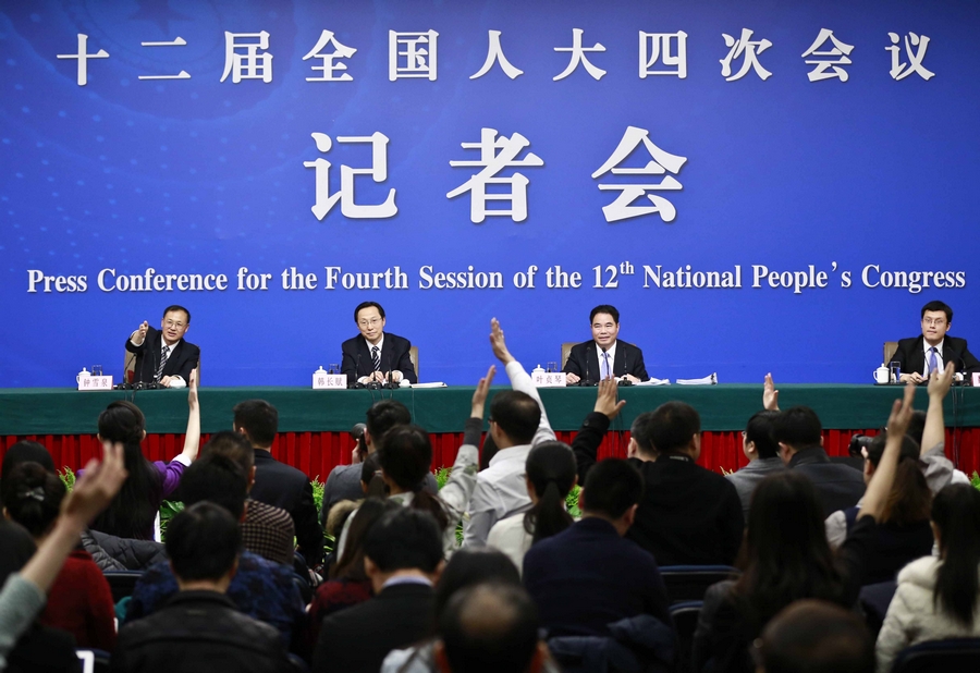 農(nóng)業(yè)部長(zhǎng)韓長(zhǎng)賦等就“轉(zhuǎn)方式調(diào)結(jié)構(gòu) 加快發(fā)展現(xiàn)代農(nóng)業(yè)”答記者問