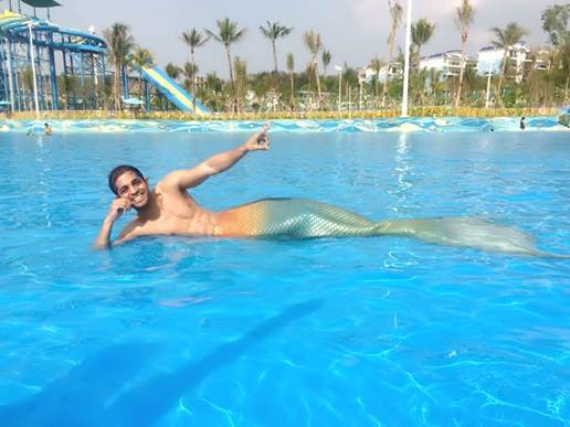 最帥&最萌美人魚秒殺林允?版納萬達三八節(jié)玩嗨了