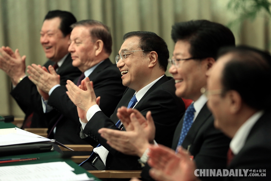 李克強總理參加新疆代表團審議