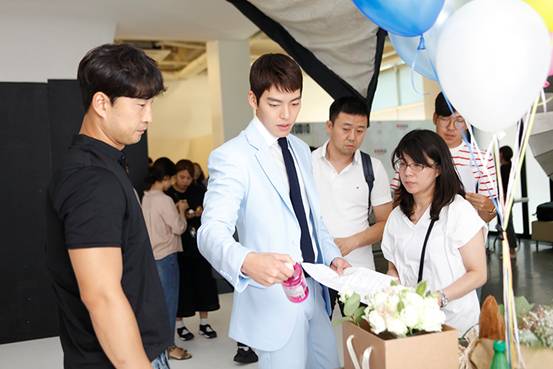 花印攜超女韓國(guó)行只為《任意依戀》新晉國(guó)民老公金宇彬