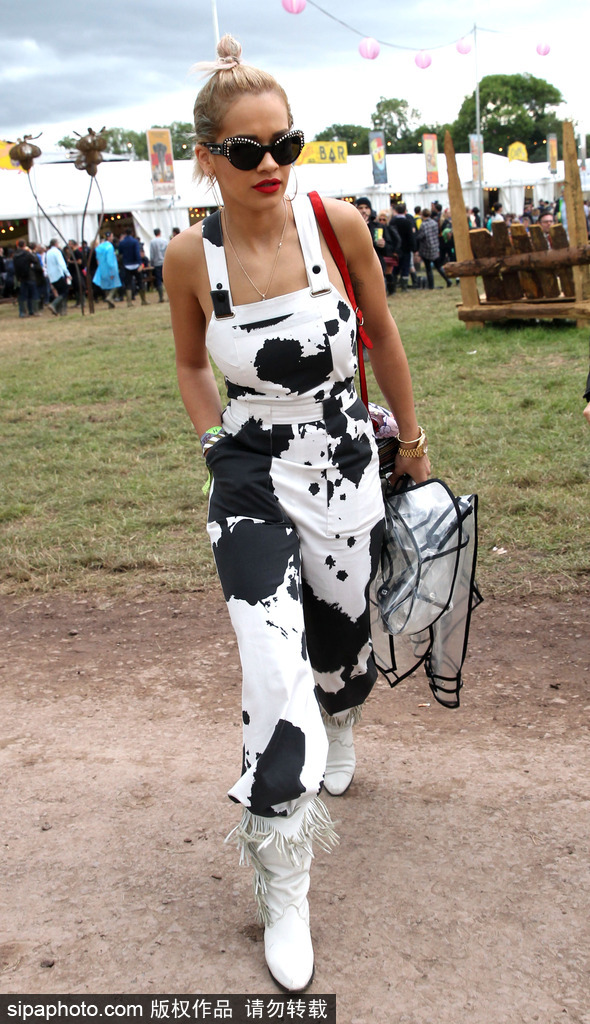 盤點：應對三伏天穿搭指南 再脫一件！光著身子穿背帶褲才潮