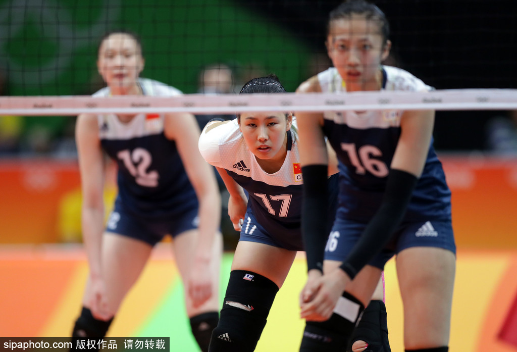 中國女排勇奪金牌 回顧冠軍之路的精彩瞬間