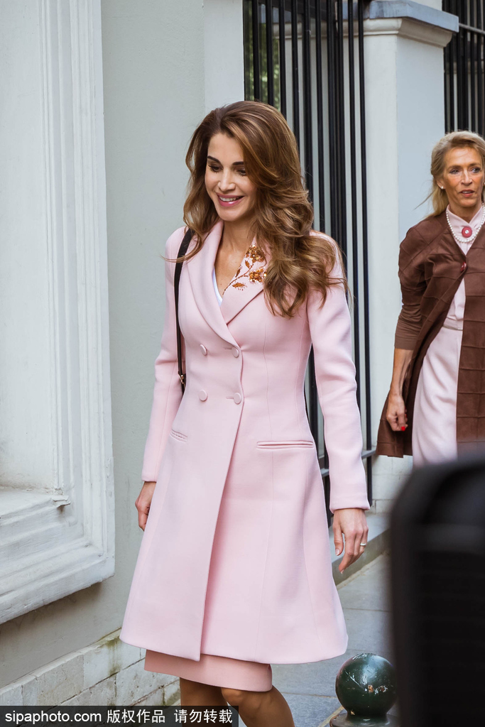 阿拉伯世界的戴安娜——約旦王后步入46歲優雅依舊