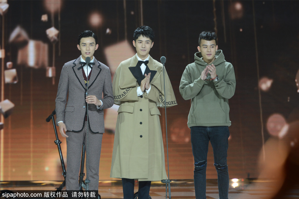 第11屆金鷹獎閉幕式：胡歌、劉濤獲人氣演員獎