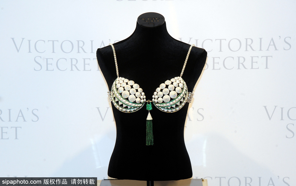 維密價(jià)值300萬(wàn)內(nèi)衣問(wèn)世 超模Jasmine Tookes現(xiàn)身助陣