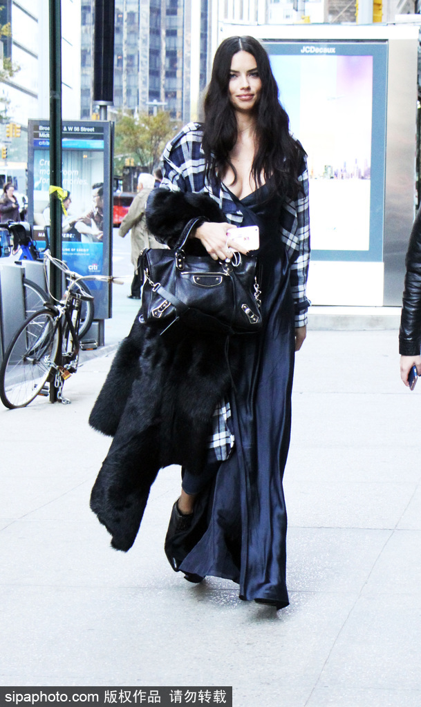 2016維密大秀本月開幕：模特試裝私服曝光 統一大長腿+美顏