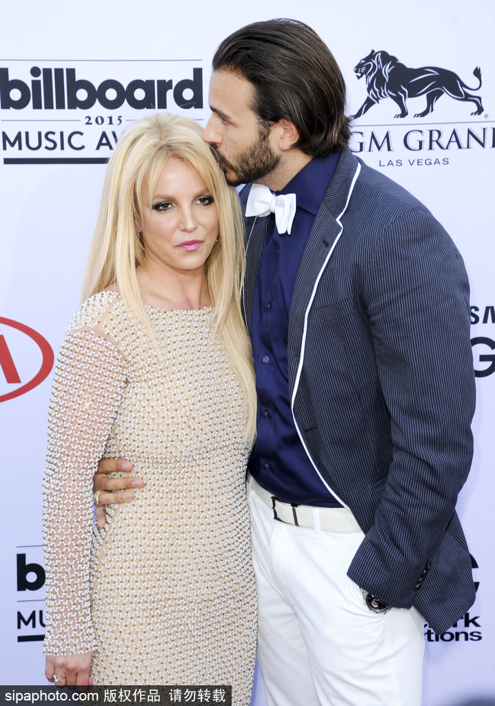 光棍節(jié)的暴擊│盤點(diǎn)明星情侶蘇炸了的甜蜜瞬間