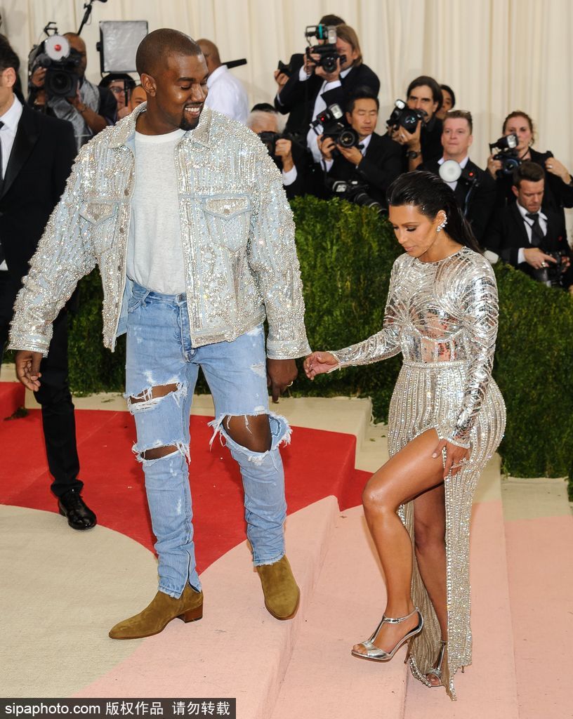 光棍節(jié)的暴擊│盤點明星情侶蘇炸了的甜蜜瞬間