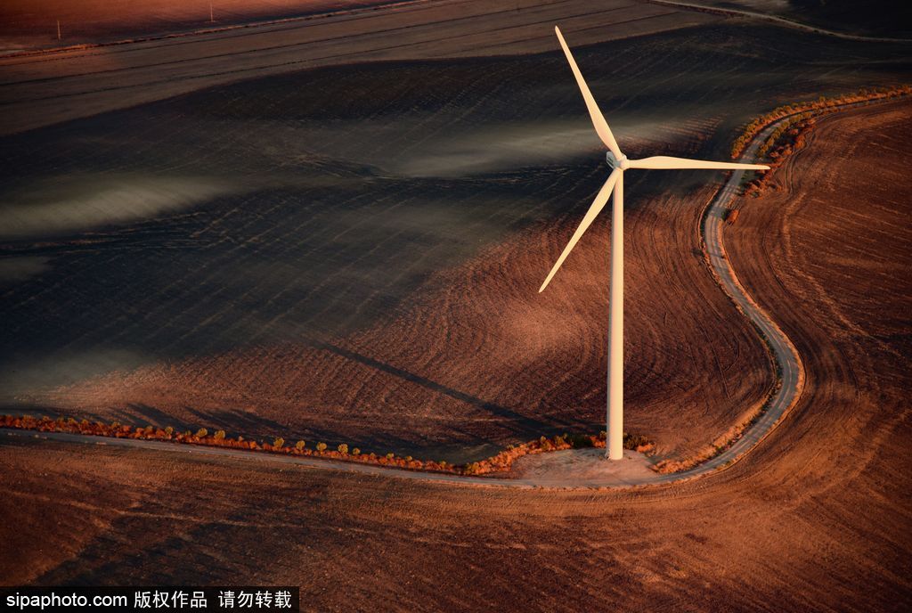 被上帝親吻的地方 航拍西班牙安達(dá)魯西亞震撼秋色