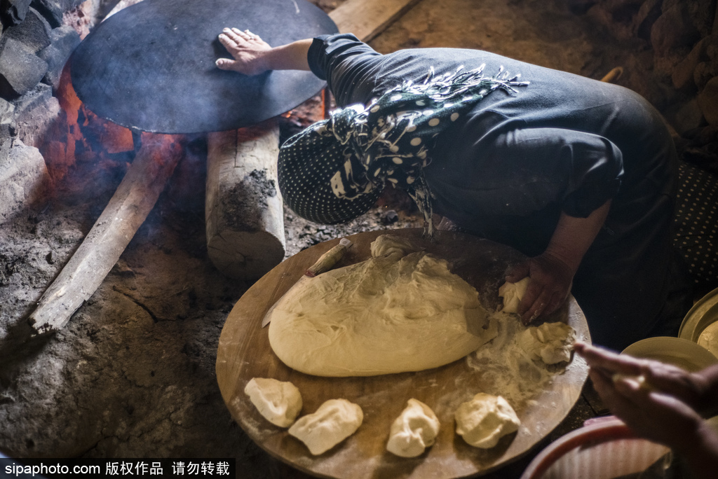 高加索深山里的古老村莊 原生態(tài)淳樸生活愜意悠閑