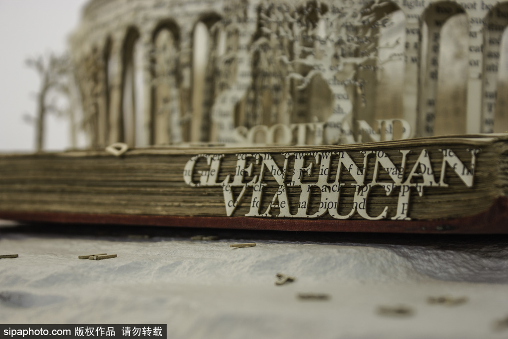 英國設計師打造立體書頁雕塑 重現哈利波特經典場景