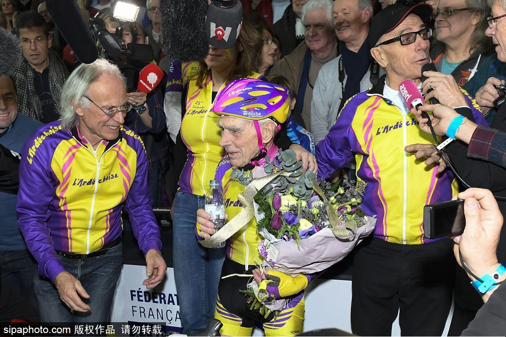 再創奇跡!法國105歲老人打破自行車世界紀錄