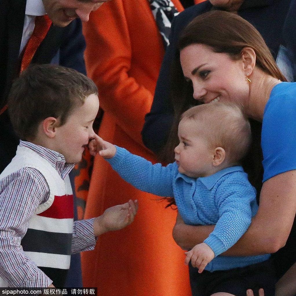 論抱娃我只服英國凱特王妃 王子公主萌態百出