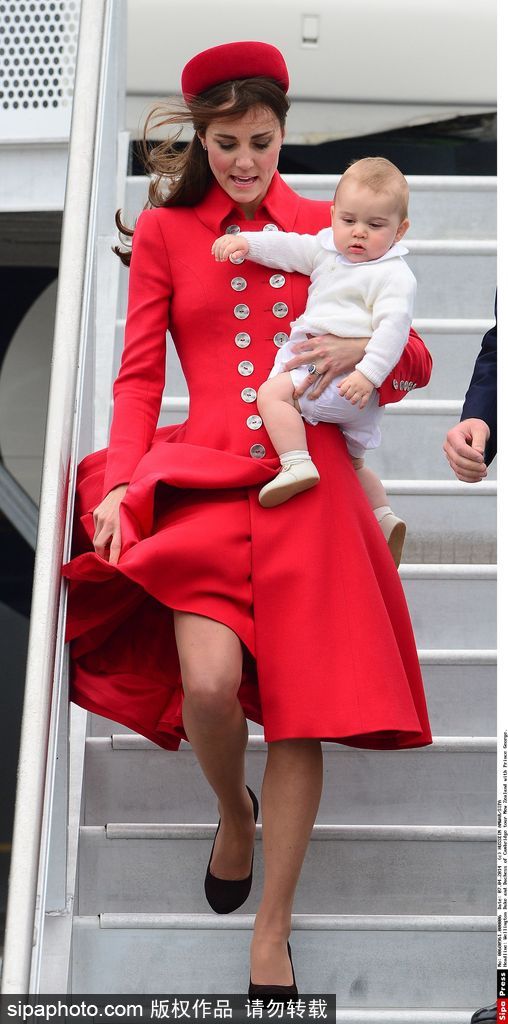 論抱娃我只服英國凱特王妃 王子公主萌態百出