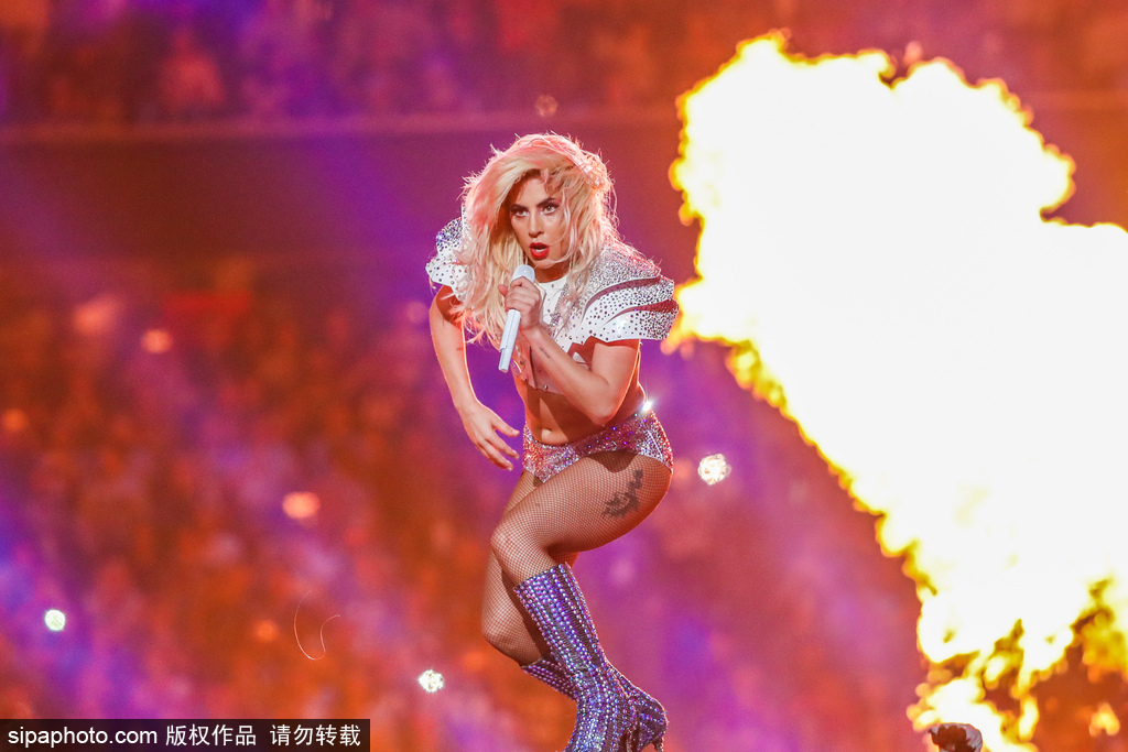 第51屆超級碗：Lady Gaga中場秀引爆全場
