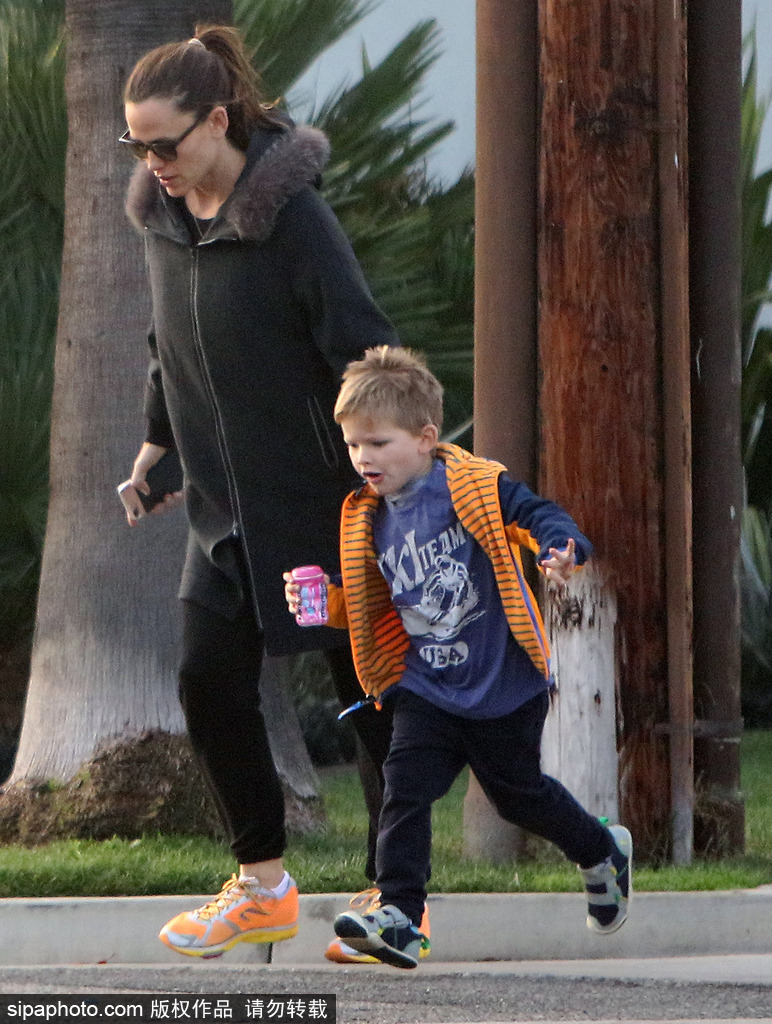 又到一年開學季 盤點好萊塢萌娃星二代上學路