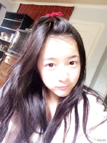 不滿20歲國產女星顏值PK：關曉彤歐陽娜娜不是最美