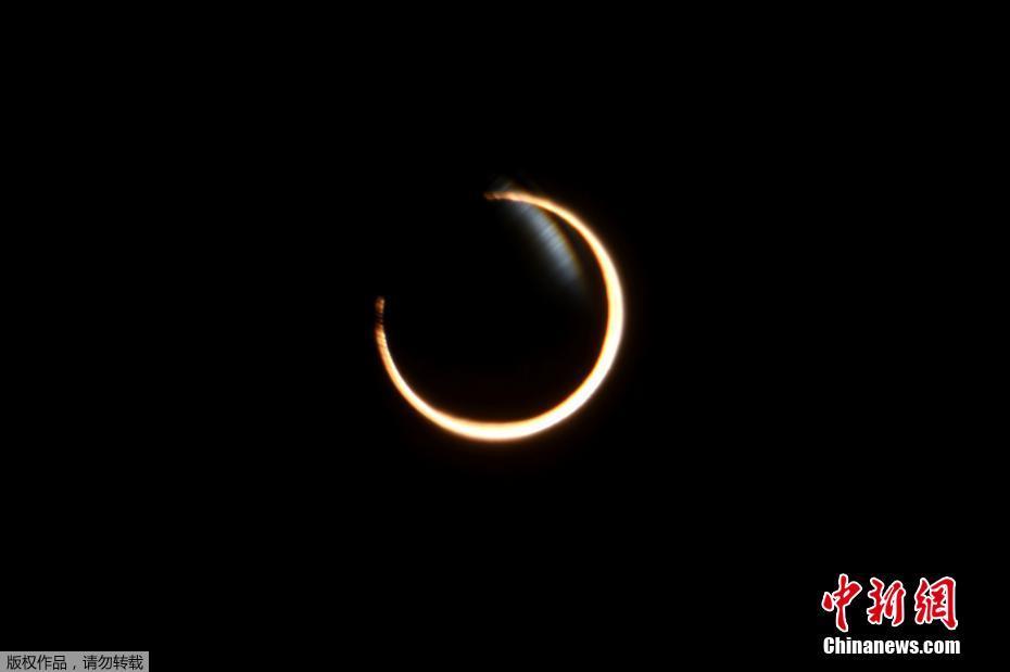 南半球現日食奇觀 高懸天宇似“魔戒”（組圖）