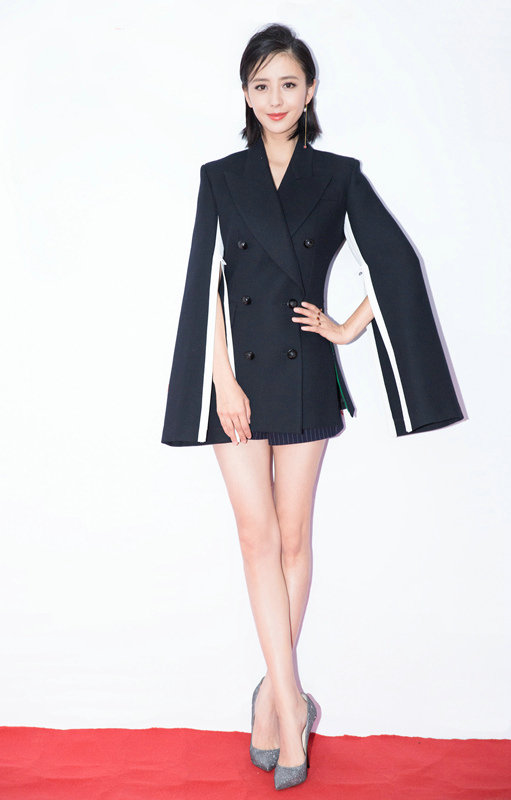 換季發(fā)愁穿什么？明星早春穿搭為你做示范