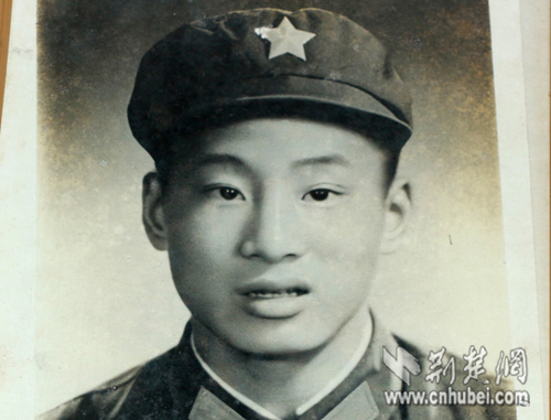 孝昌老兵不忘38年前戰(zhàn)友 相邀看望烈士的母親(圖)