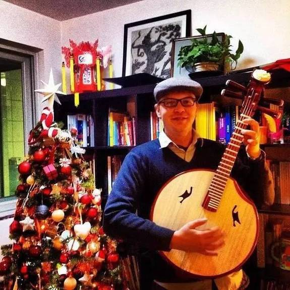 艾瑞克跑兩會(huì) | 這個(gè)大有來(lái)頭的外籍記者,每天只用一分鐘,讓你身臨其境“學(xué)”兩會(huì)