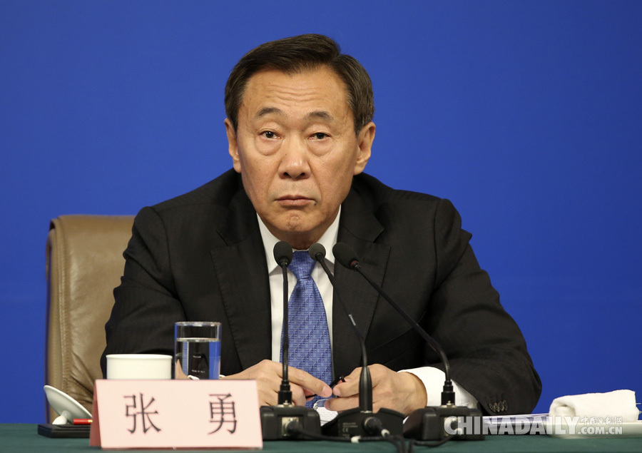 國家發(fā)改委主任何立峰等就“經濟社會發(fā)展與宏觀調控”答記者問