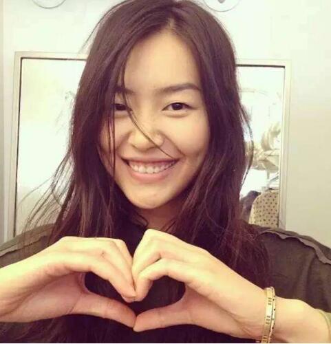 她是最美校花顏值力壓奶茶妹妹 因參加何炅的節(jié)目形象崩塌