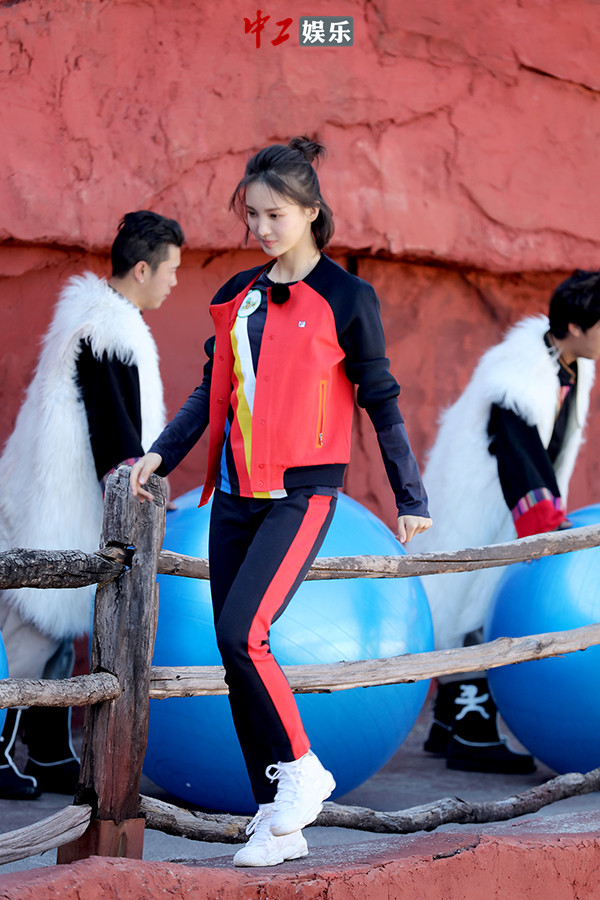 《二十四小時》吳磊麗江跑酷帥翻網友 陳坤開座談會聊人生