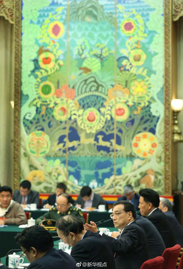 李克強參加西藏代表團審議：民族團結要像糌粑和糍粑那樣捏成團、聚成團、抱成團