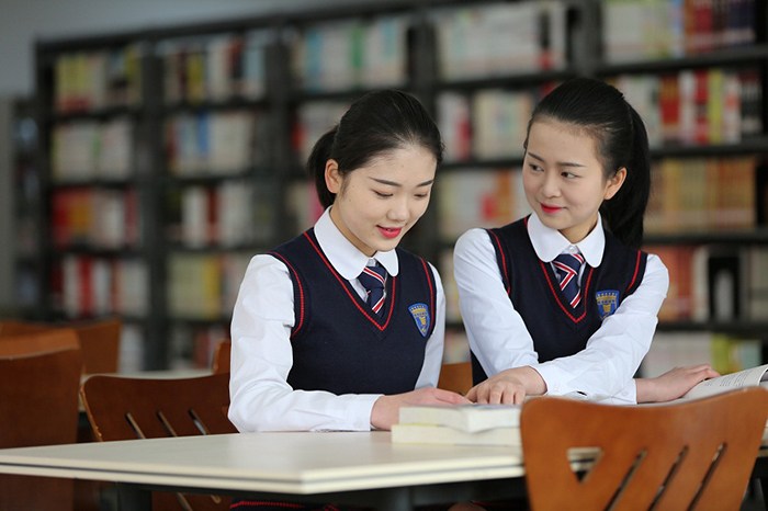 年老的自己是什么樣？準空姐化妝體驗18歲到70歲（組圖）