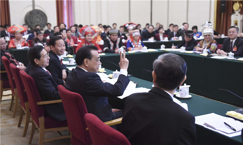 李克強(qiáng):查個(gè)地條鋼比你批個(gè)鋼鐵項(xiàng)目震動(dòng)可大多了