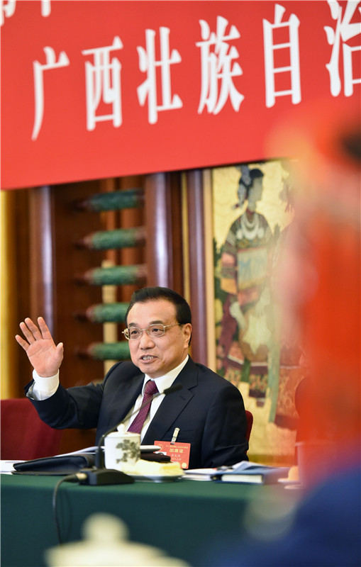 李克強(qiáng):查個(gè)地條鋼比你批個(gè)鋼鐵項(xiàng)目震動(dòng)可大多了