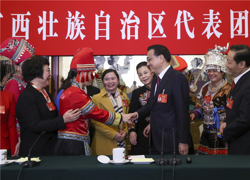 李克強(qiáng):查個(gè)地條鋼比你批個(gè)鋼鐵項(xiàng)目震動(dòng)可大多了